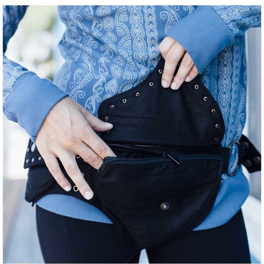 NEW fashionable fanny pack